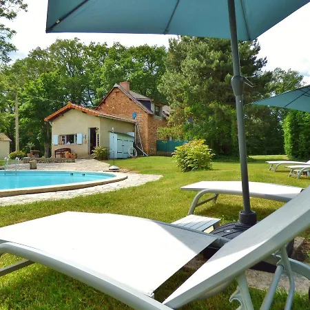 Charming With Swimming Pool In Espinasse-vozelle
